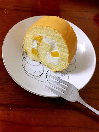 芒果奶油蛋糕卷的做法步骤7