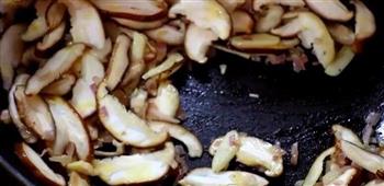 奶油蘑菇浓汤的做法图解2