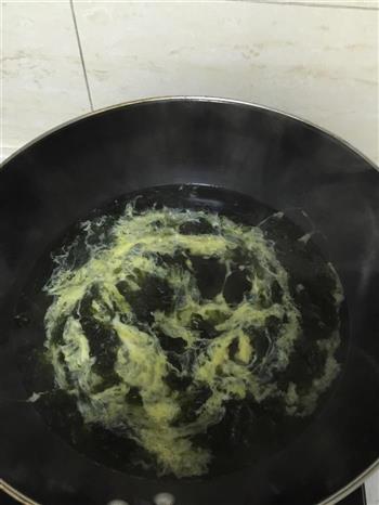紫菜鸡蛋汤的做法步骤3