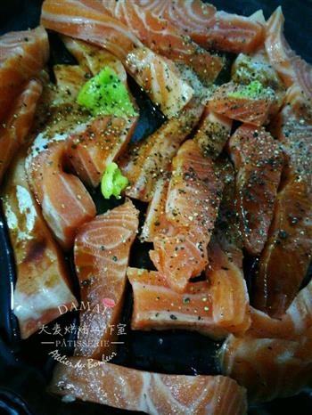 黑胡椒芥末香烤三文鱼的做法步骤1