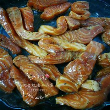黑胡椒芥末香烤三文鱼的做法步骤2