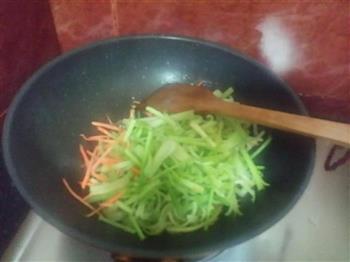 芹菜炒豆干条的做法步骤3