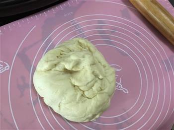香葱火腿沙拉花环面包的做法步骤5