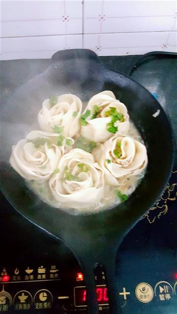 玫瑰花水煎饺的做法步骤6