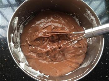巧克力戚风蛋糕的做法步骤13