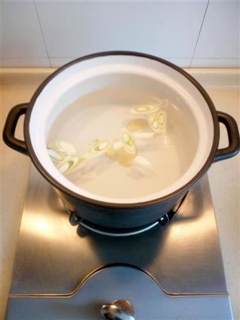 砂锅萝卜牛肉丸子汤的做法图解3
