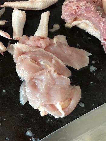 鸡胸肉猴头菇汤的做法图解1
