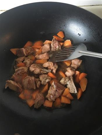 胡萝卜红烧肉的做法图解6