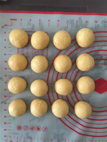 南瓜椰蓉面包卷的做法图解7
