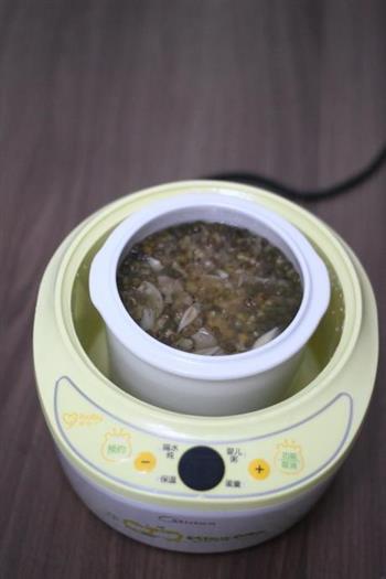 清热解毒的百合绿豆汤的做法步骤5