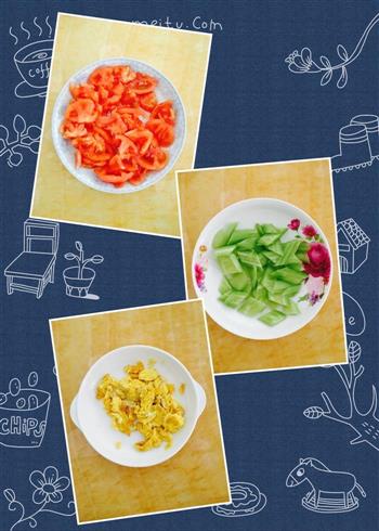 西红柿黄瓜炒鸡蛋的做法步骤1