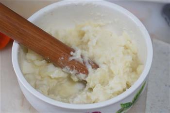 干酪佐奶油蘑菇土豆泥的做法步骤4