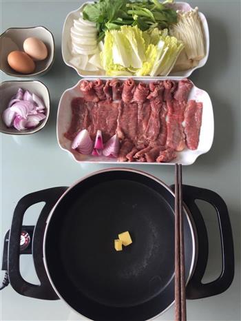 暖冬温补 家庭寿喜烧 日式牛肉火锅的做法步骤1