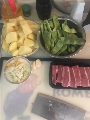 东北菜 排骨土豆炖豆角的做法步骤1