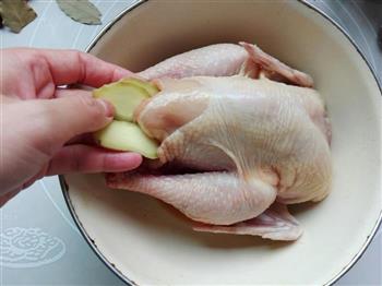 坤博砂锅荷香盐焗鸡的做法步骤5