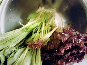 海鲜蔬菜粥的做法步骤2