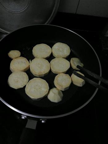 香煎红薯片的做法步骤1