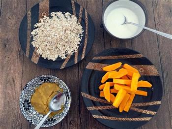 燕麦蛋黄焗南瓜的做法步骤2