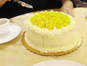 鲜芒果奶油生日蛋糕八寸的做法步骤11