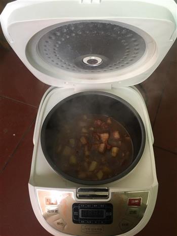 土豆红烧肉焖饭的做法步骤5