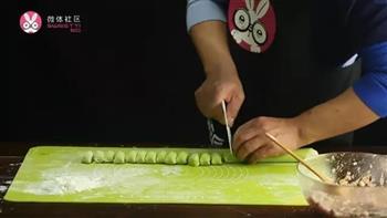 翡翠白菜饺子的做法步骤15