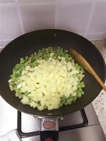土豆豆角焖饭的做法步骤10