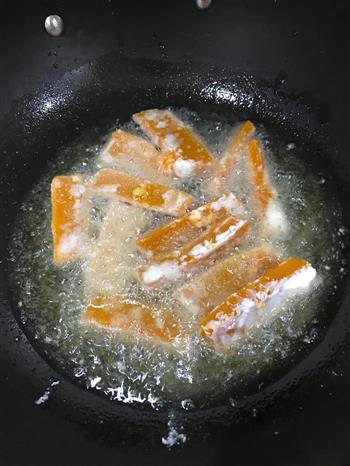 咸蛋黄焗南瓜的做法图解6