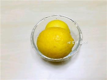 冰糖炖柠檬的做法步骤1