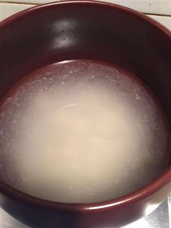 坤博砂锅海鲜粥的做法步骤3