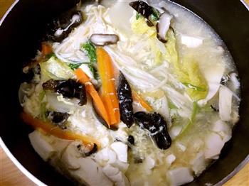 酸辣白菜豆腐汤的做法步骤5