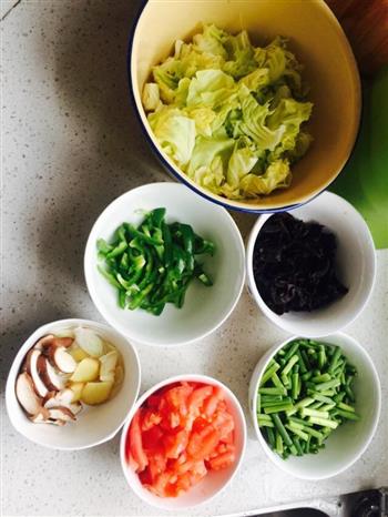 翡翠蔬菜小炒的做法步骤2