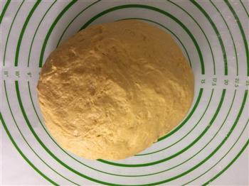 南瓜椰蓉豆沙小餐包的做法步骤4