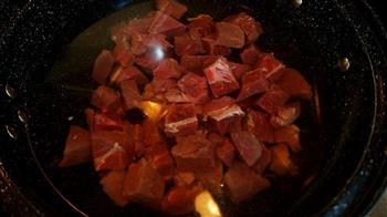 番茄牛肉炖土豆-给你一个不一样的冬天的做法图解3