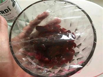 朗姆酒蔓越莓磅蛋糕的做法步骤3