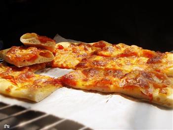 意式薄底香肠披萨的做法步骤10