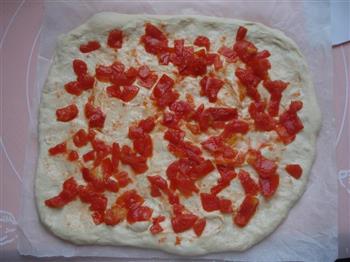 意式薄底香肠披萨的做法步骤5