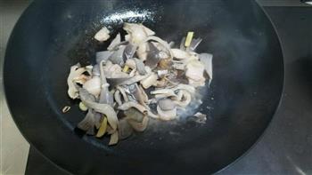 蘑菇炒肉的做法步骤5