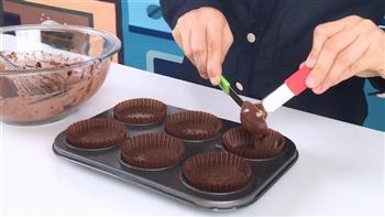 超级可爱的火鸡cupcake，巧克力纸杯蛋糕的做法步骤12
