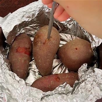 香甜软糯的坤博砂锅烤红薯的做法步骤7