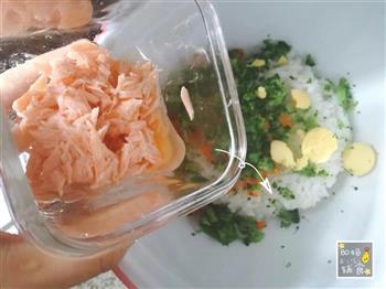 三文鱼鸡蛋蔬菜饭团-懒妈救星的做法步骤6