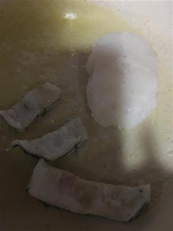柠檬香煎银鳕鱼的做法步骤3