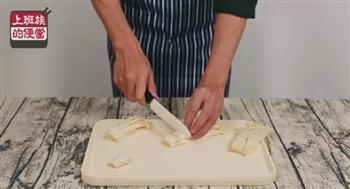 金针菇日本豆腐的做法步骤3
