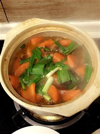 胡萝卜羊肉汤的做法步骤11