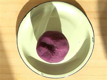 牛奶紫薯花卷 的做法图解5