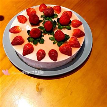 草莓慕斯蛋糕的做法步骤6