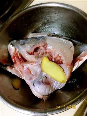 砂锅鱼头汤的做法步骤1