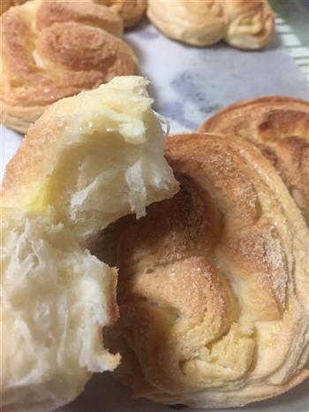 蝴蝶黄油酥奶香面包的做法步骤6