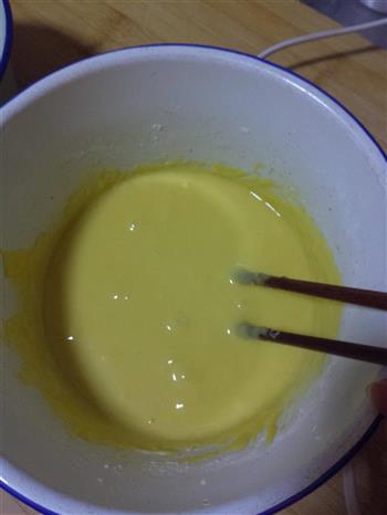 香甜的蜂蜜蛋糕卷的做法步骤1