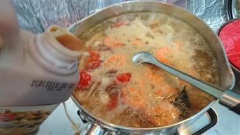 创意泰国菜-番茄冬阴功汤的做法步骤12