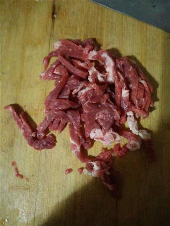 山药木耳炒肉的做法步骤2